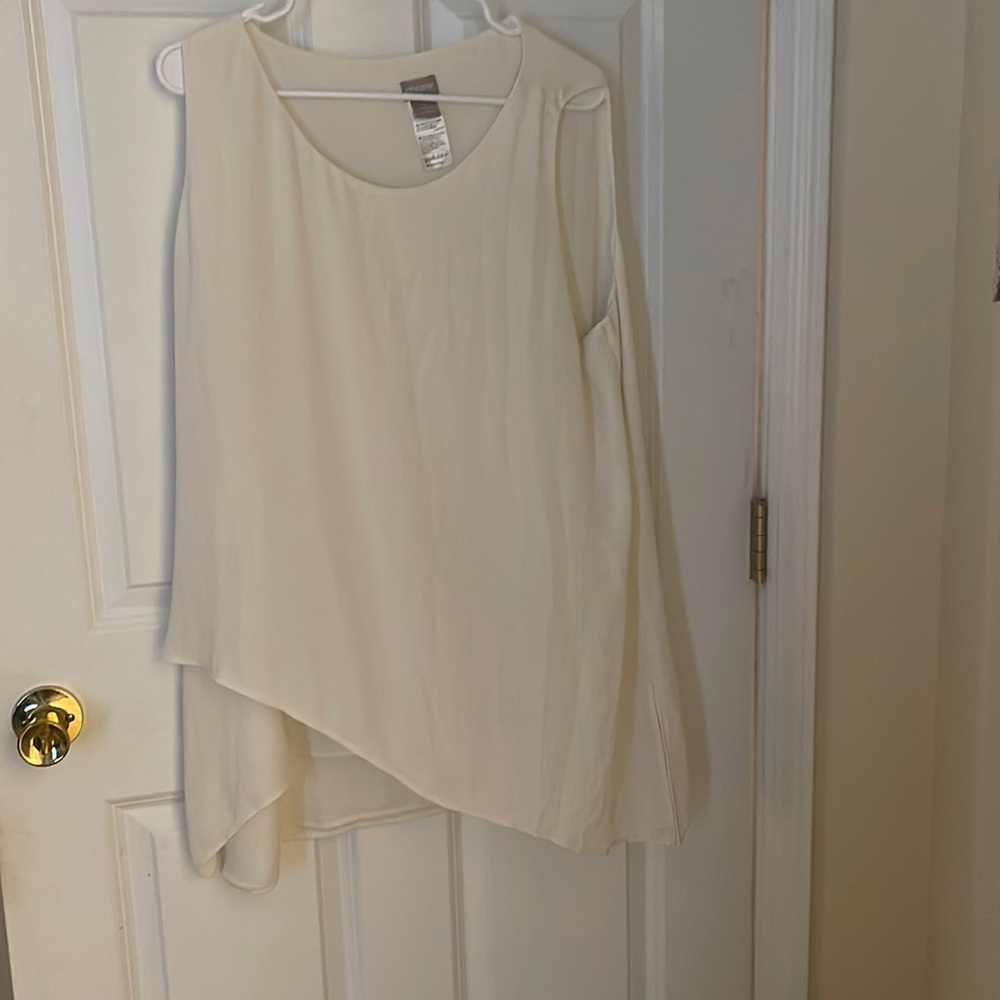 Chico’s size 3 Sleeveless Top